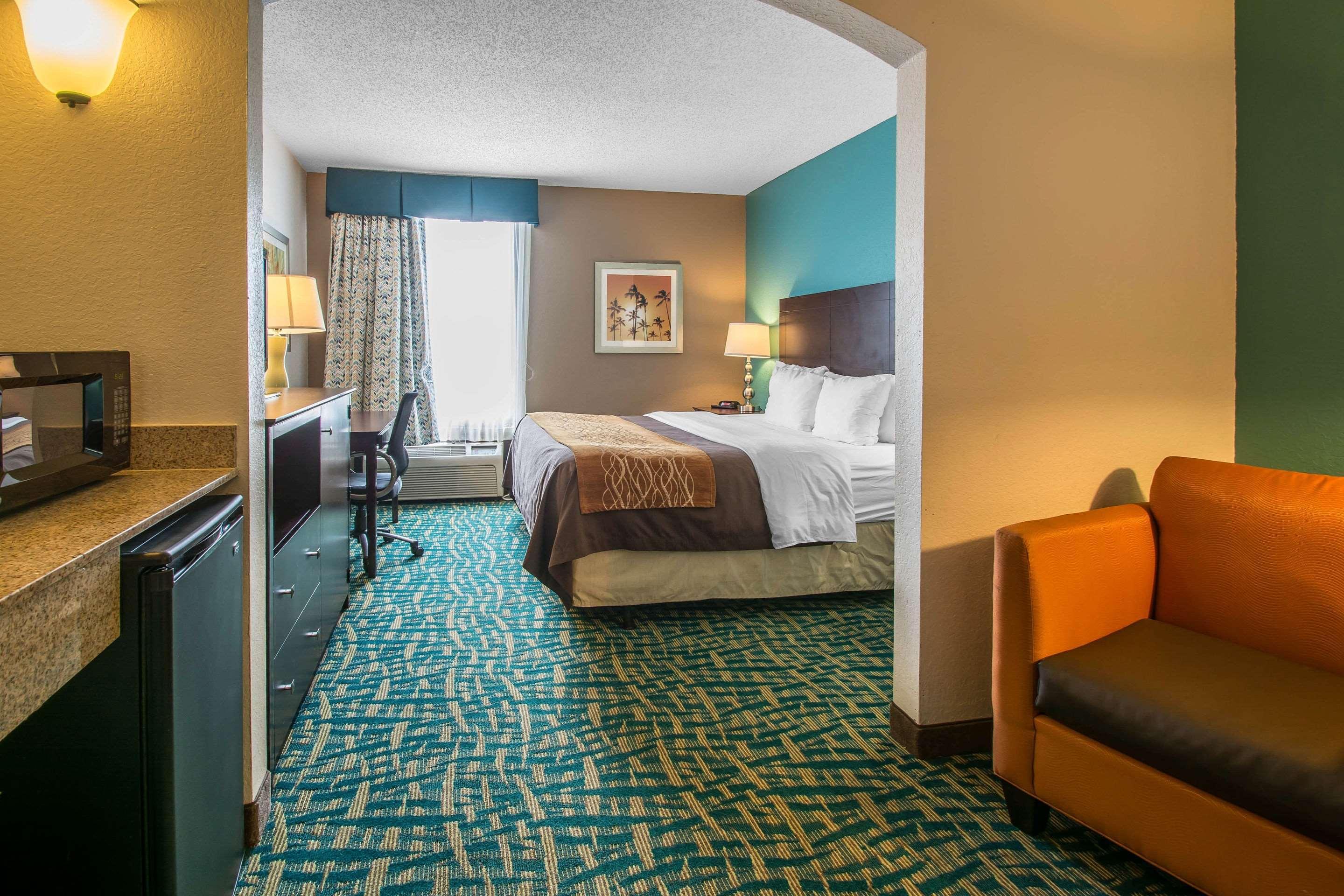Lauderdale Lakes Comfort Inn & Suites Fort Lauderdale West Turnpike מראה חיצוני תמונה
