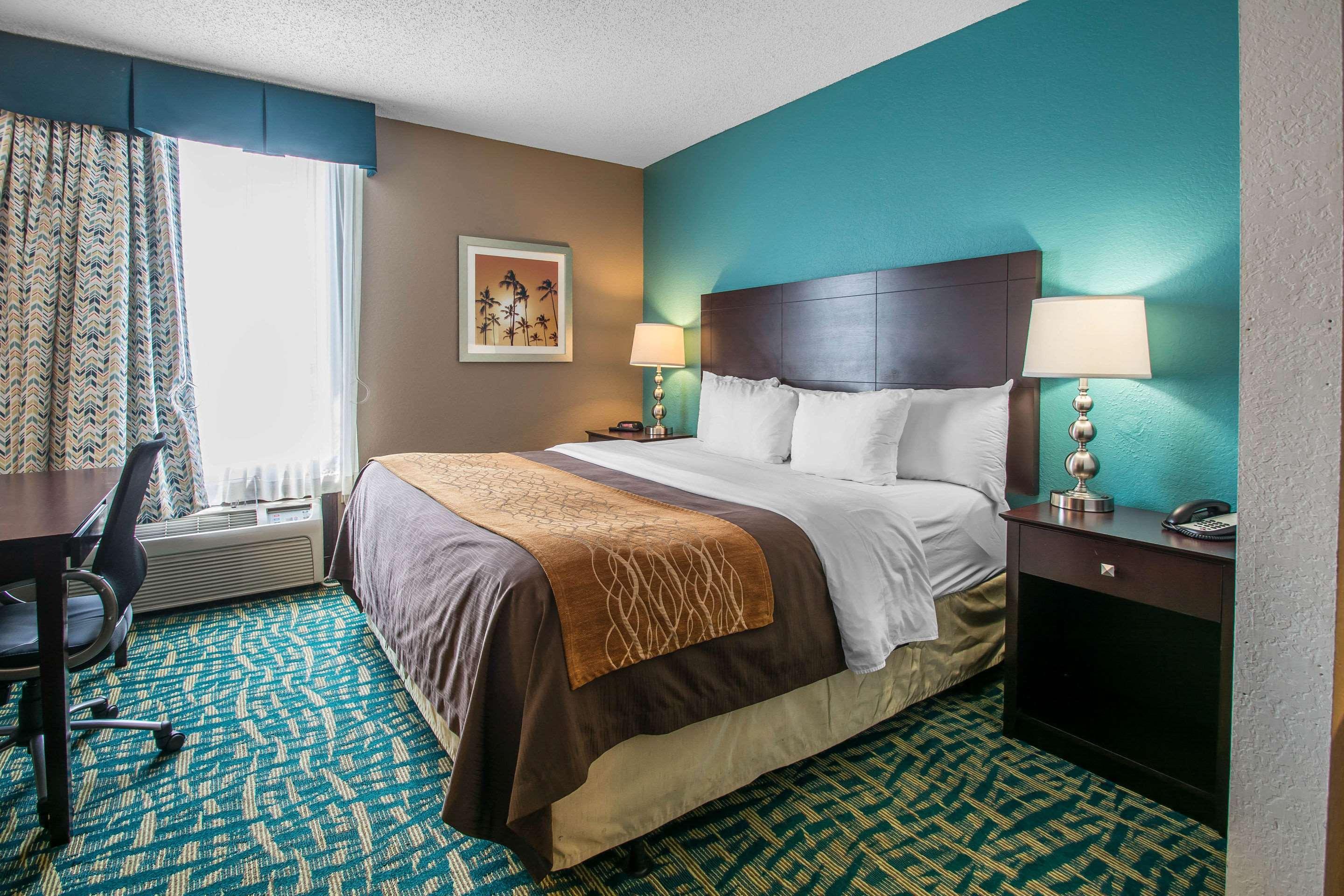 Lauderdale Lakes Comfort Inn & Suites Fort Lauderdale West Turnpike מראה חיצוני תמונה