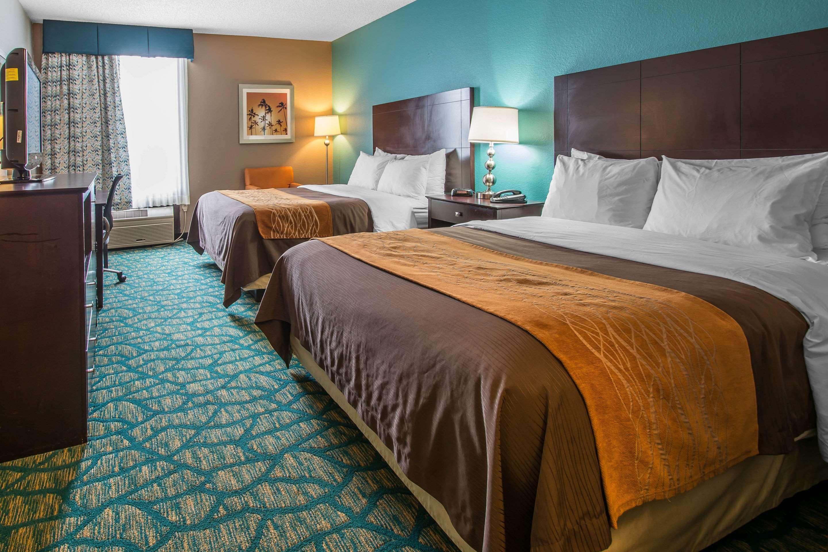 Lauderdale Lakes Comfort Inn & Suites Fort Lauderdale West Turnpike מראה חיצוני תמונה