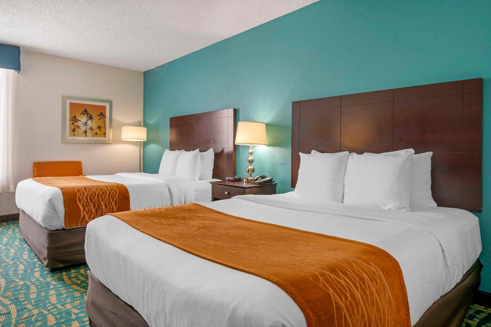 Lauderdale Lakes Comfort Inn & Suites Fort Lauderdale West Turnpike מראה חיצוני תמונה
