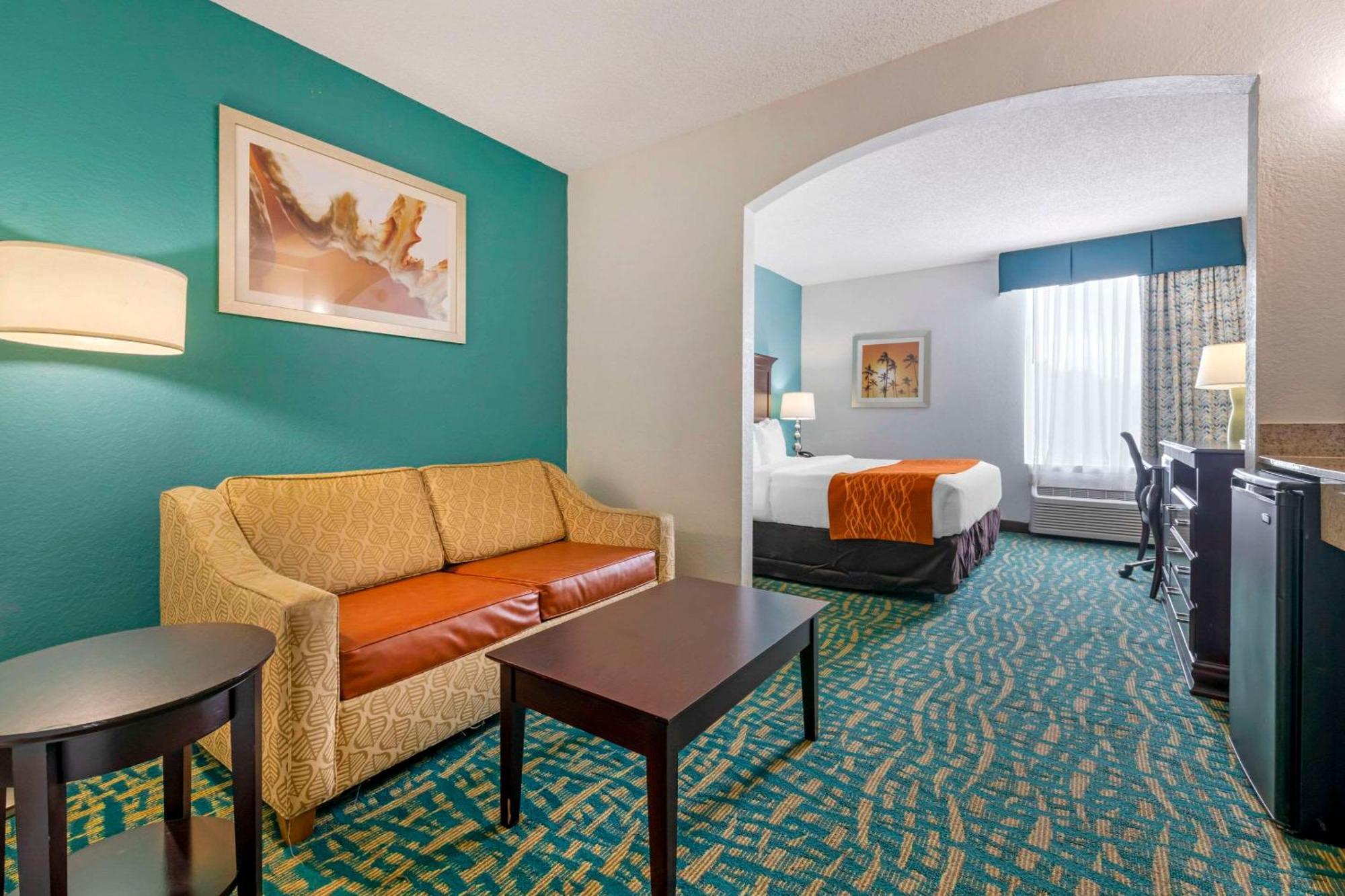Lauderdale Lakes Comfort Inn & Suites Fort Lauderdale West Turnpike מראה חיצוני תמונה